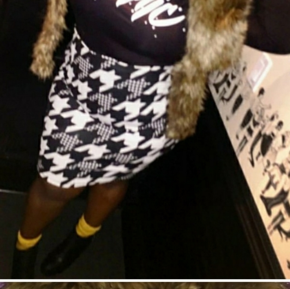 Houndstooth Midi Skirt